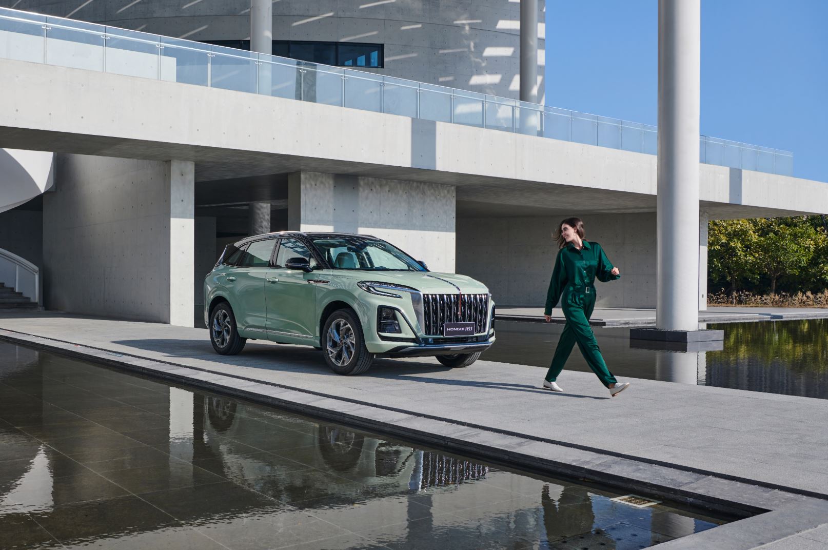 Hongqi ve spolupráci s Leapmotor chystá nové SUV