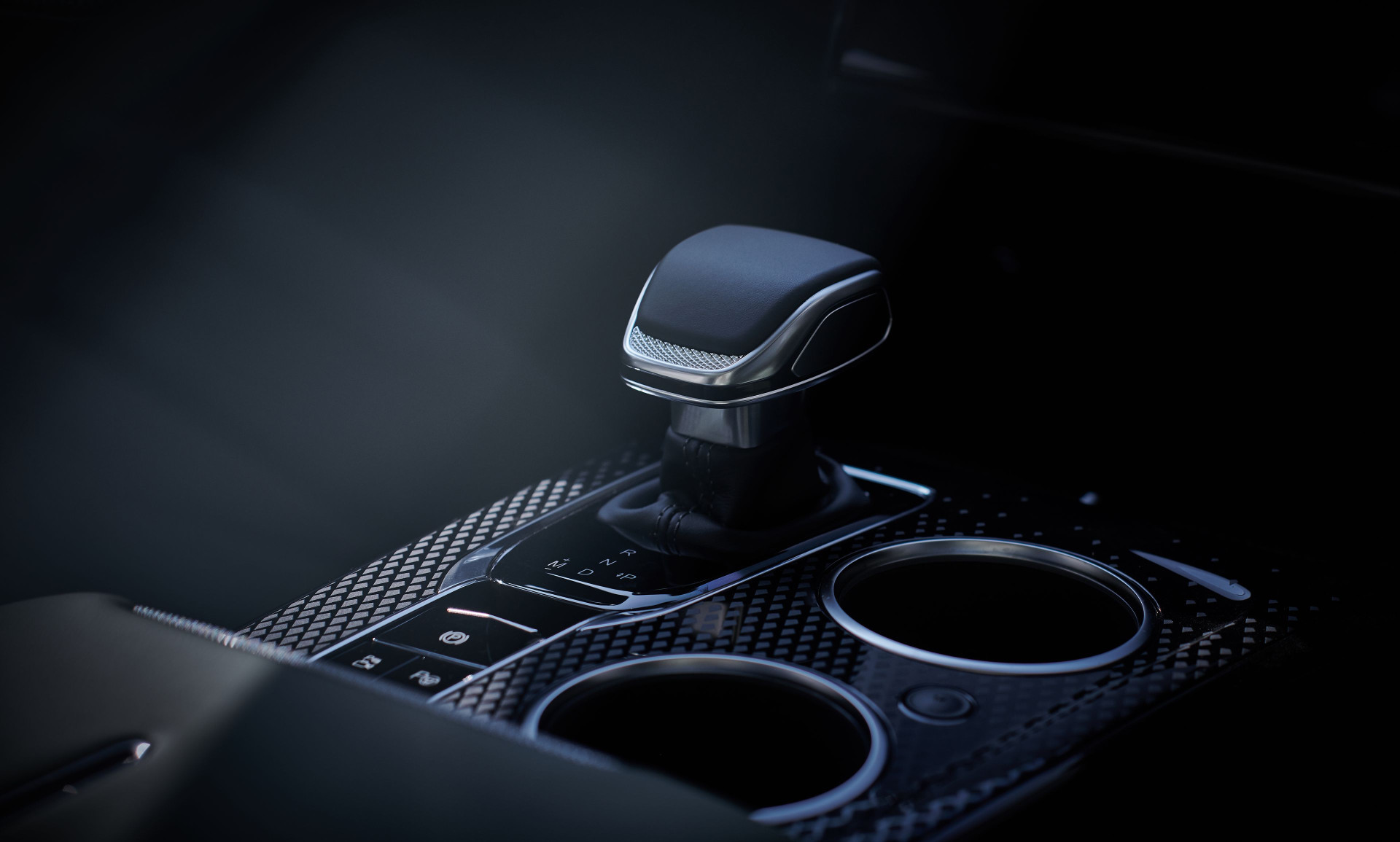 HONGQI HS3 ~ ' ' ~ 3